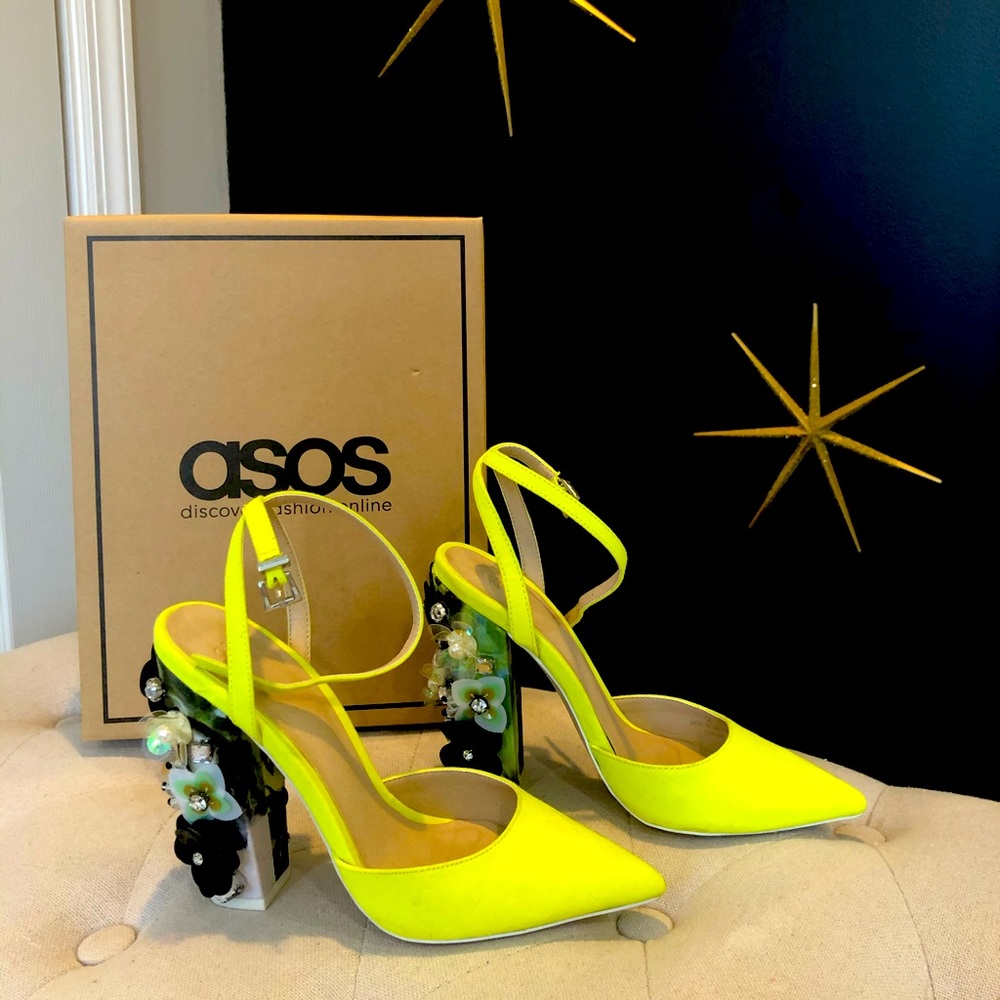 ASOS 🌸Flower embedded heel shoes 🌸